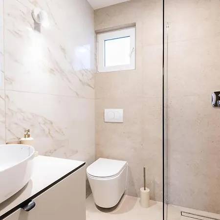 Casa de Férias Lovely In Prigradica